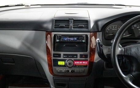 Toyota Ipsum II, 2001 год, 860 000 рублей, 12 фотография