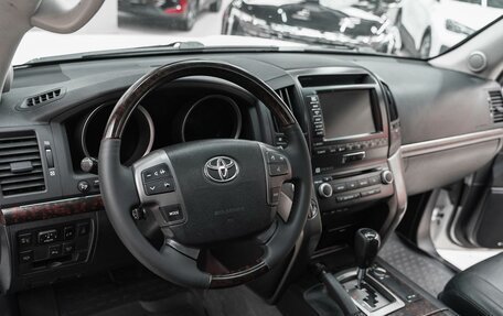 Toyota Land Cruiser 200, 2011 год, 2 799 000 рублей, 14 фотография