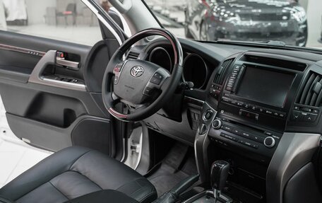 Toyota Land Cruiser 200, 2011 год, 2 799 000 рублей, 17 фотография