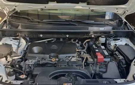 Toyota RAV4, 2021 год, 3 350 000 рублей, 8 фотография