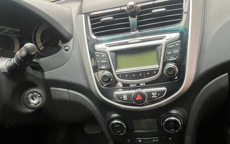 Hyundai Solaris II рестайлинг, 2011 год, 725 000 рублей, 6 фотография