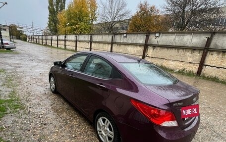 Hyundai Solaris II рестайлинг, 2011 год, 725 000 рублей, 2 фотография