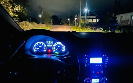 Hyundai Solaris II рестайлинг, 2011 год, 725 000 рублей, 17 фотография