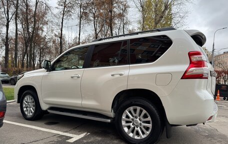 Toyota Land Cruiser Prado 150 рестайлинг 2, 2017 год, 4 000 000 рублей, 3 фотография