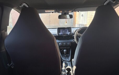 Toyota Yaris, 2020 год, 950 000 рублей, 7 фотография