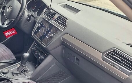 Volkswagen Tiguan II, 2018 год, 2 500 000 рублей, 7 фотография