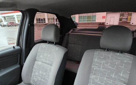 Renault Logan I, 2011 год, 750 000 рублей, 10 фотография