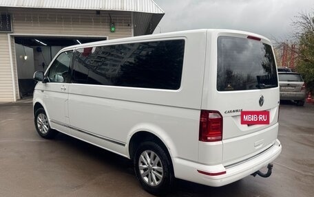 Volkswagen Caravelle T6 рестайлинг, 2017 год, 3 550 000 рублей, 6 фотография