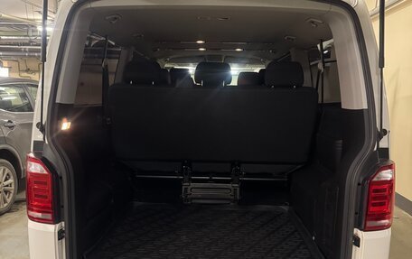 Volkswagen Caravelle T6 рестайлинг, 2017 год, 3 550 000 рублей, 19 фотография