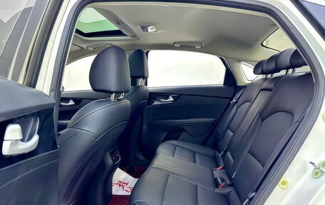 KIA K3, 2022 год, 1 880 000 рублей, 10 фотография