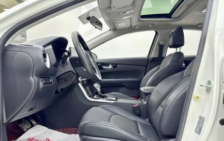 KIA K3, 2022 год, 1 880 000 рублей, 9 фотография