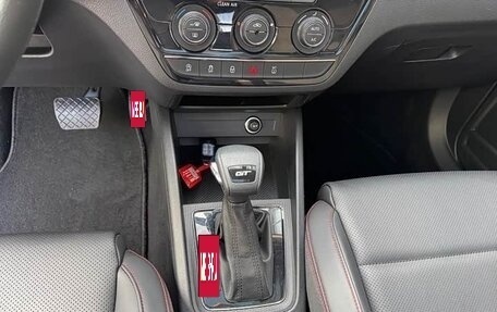 Skoda Kamiq I, 2022 год, 2 240 000 рублей, 10 фотография