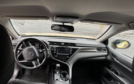 Toyota Camry, 2018 год, 1 350 000 рублей, 13 фотография