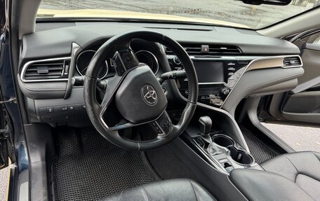 Toyota Camry, 2018 год, 1 350 000 рублей, 14 фотография