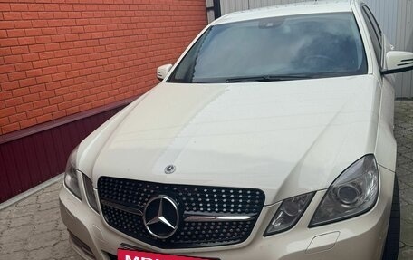 Mercedes-Benz E-Класс, 2012 год, 1 500 000 рублей, 3 фотография