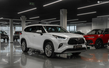 Toyota Highlander, 2025 год, 6 250 000 рублей, 2 фотография