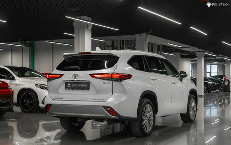 Toyota Highlander, 2025 год, 6 250 000 рублей, 4 фотография