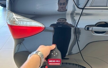 Toyota Ractis II, 2012 год, 999 999 рублей, 25 фотография