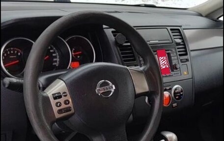 Nissan Tiida, 2010 год, 700 000 рублей, 2 фотография