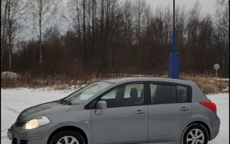 Nissan Tiida, 2010 год, 700 000 рублей, 4 фотография