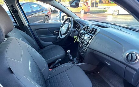 Renault Sandero II рестайлинг, 2018 год, 925 000 рублей, 16 фотография