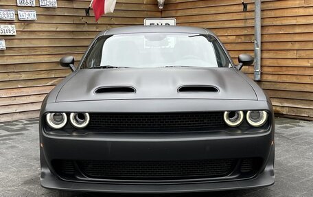 Dodge Challenger III рестайлинг 2, 2021 год, 12 140 000 рублей, 3 фотография