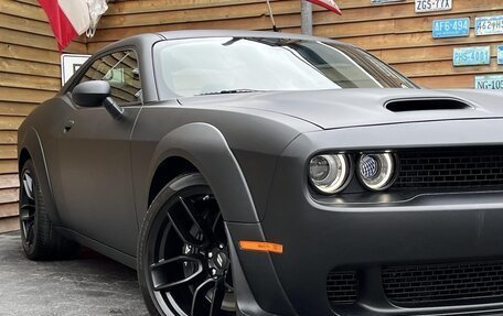 Dodge Challenger III рестайлинг 2, 2021 год, 12 140 000 рублей, 2 фотография