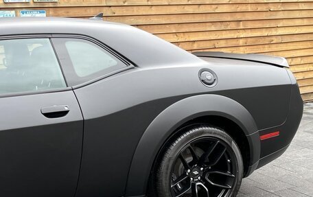 Dodge Challenger III рестайлинг 2, 2021 год, 12 140 000 рублей, 5 фотография