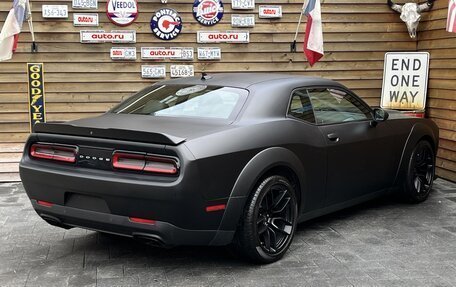 Dodge Challenger III рестайлинг 2, 2021 год, 12 140 000 рублей, 11 фотография