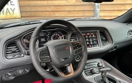 Dodge Challenger III рестайлинг 2, 2021 год, 12 140 000 рублей, 15 фотография