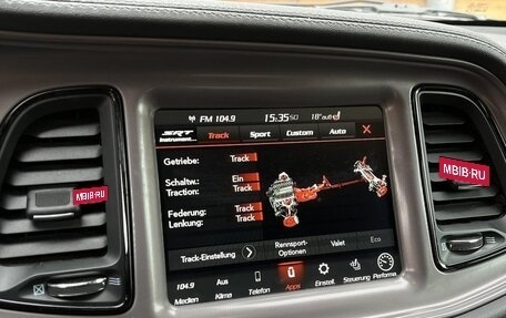 Dodge Challenger III рестайлинг 2, 2021 год, 12 140 000 рублей, 19 фотография