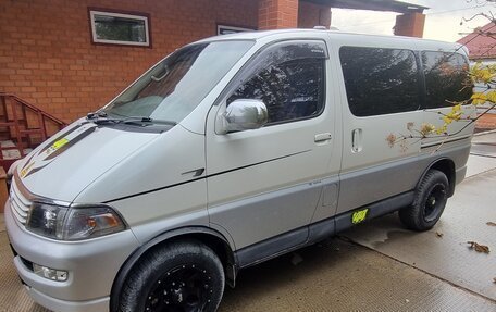 Toyota Regius, 1997 год, 1 205 000 рублей, 6 фотография