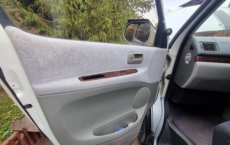 Toyota Regius, 1997 год, 1 205 000 рублей, 13 фотография