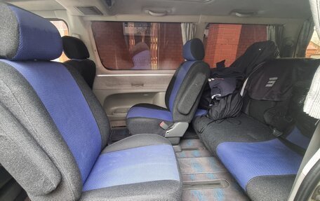 Toyota Regius, 1997 год, 1 205 000 рублей, 10 фотография