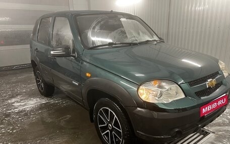 Chevrolet Niva I рестайлинг, 2009 год, 385 000 рублей, 3 фотография