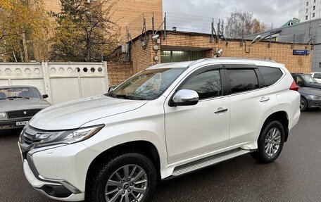 Mitsubishi Pajero Sport III рестайлинг, 2019 год, 3 500 000 рублей, 2 фотография