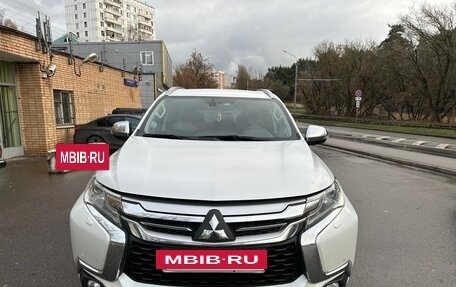 Mitsubishi Pajero Sport III рестайлинг, 2019 год, 3 500 000 рублей, 15 фотография
