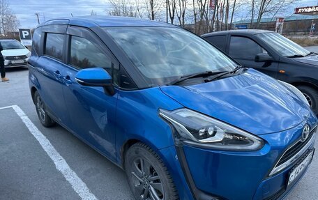 Toyota Sienta II, 2016 год, 1 075 000 рублей, 2 фотография