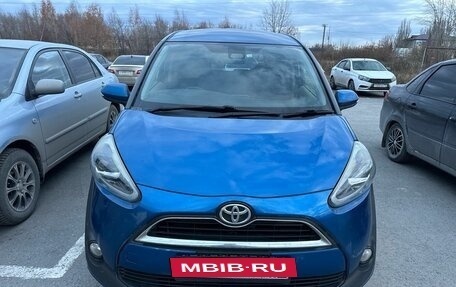 Toyota Sienta II, 2016 год, 1 075 000 рублей, 3 фотография