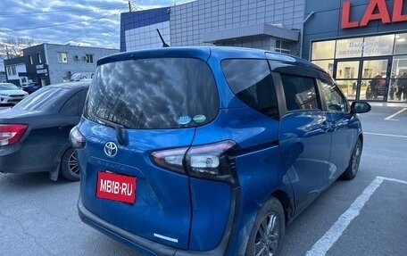 Toyota Sienta II, 2016 год, 1 075 000 рублей, 5 фотография