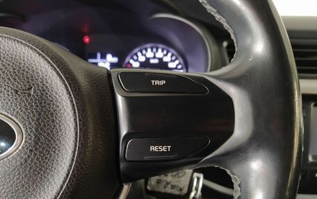 KIA Rio IV, 2017 год, 950 000 рублей, 10 фотография