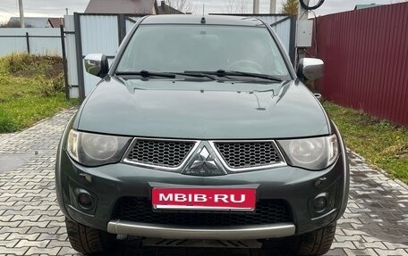 Mitsubishi L200 IV рестайлинг, 2011 год, 1 370 000 рублей, 2 фотография