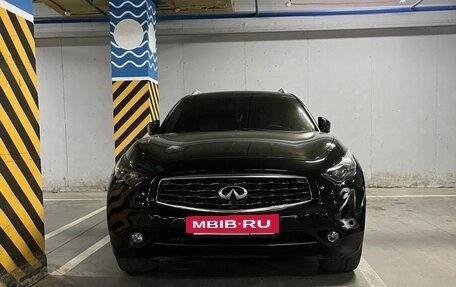 Infiniti FX II, 2011 год, 2 150 000 рублей, 3 фотография