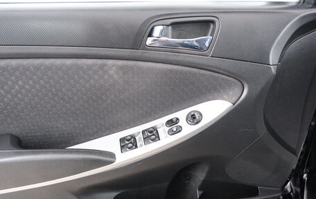 Hyundai Solaris II рестайлинг, 2012 год, 889 000 рублей, 19 фотография