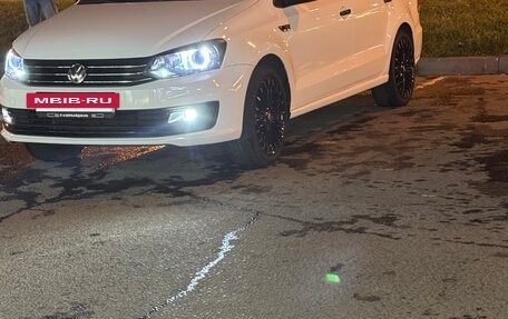 Volkswagen Polo VI (EU Market), 2018 год, 950 000 рублей, 2 фотография