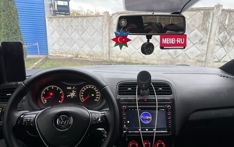 Volkswagen Polo VI (EU Market), 2018 год, 950 000 рублей, 6 фотография