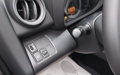 Toyota RAV4, 2006 год, 1 270 000 рублей, 13 фотография