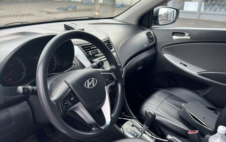 Hyundai Solaris II рестайлинг, 2011 год, 690 000 рублей, 7 фотография