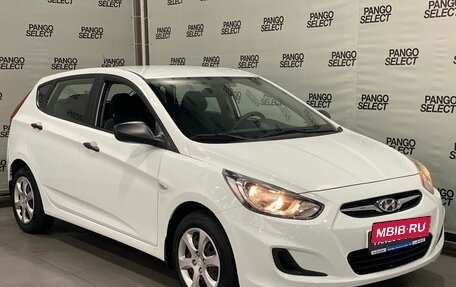 Hyundai Solaris II рестайлинг, 2012 год, 853 000 рублей, 8 фотография