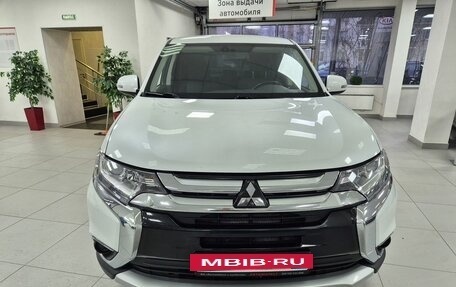 Mitsubishi Outlander III рестайлинг 3, 2017 год, 1 599 000 рублей, 2 фотография